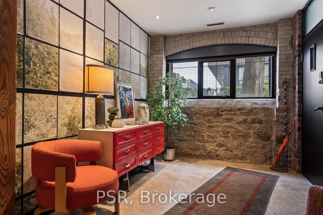 L1 - 1 Columbus Avenue