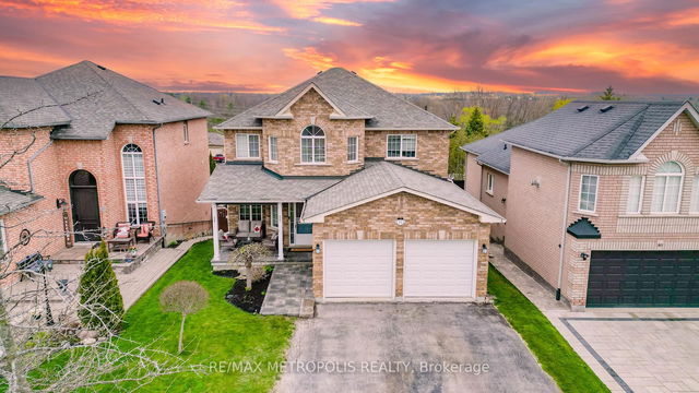 82 Coolspring Crescent