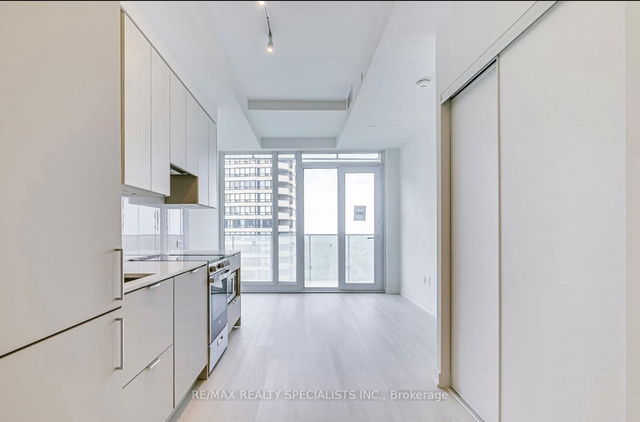 1305 - 3883 Quartz Road