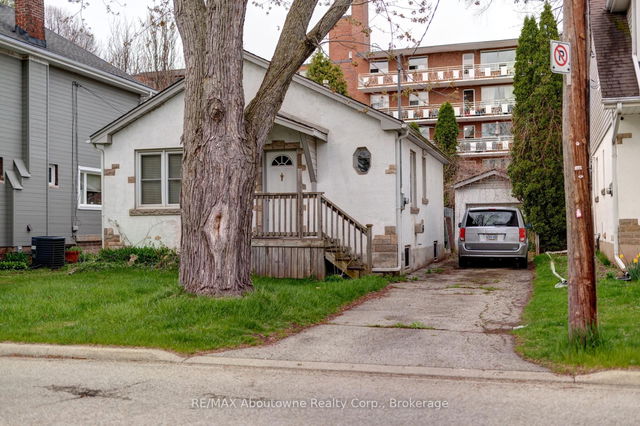 469 Woodland Avenue