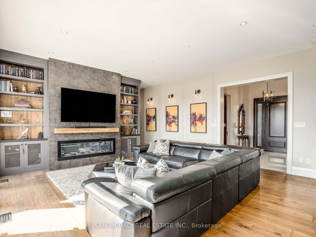 4086 Hickory Drive