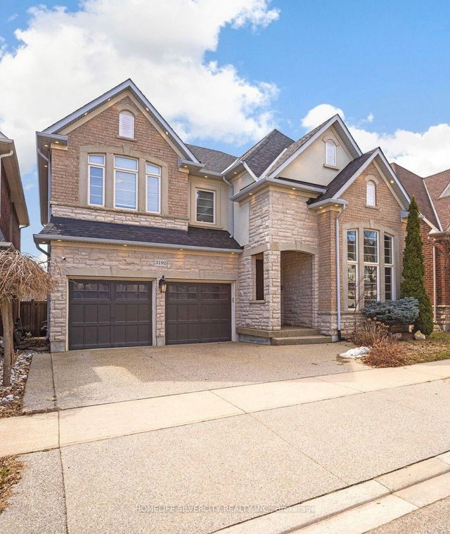 3192 Sorrento Crescent