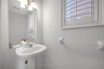 2255 Foxfield Rd, Oakville - Westmount image-0-4