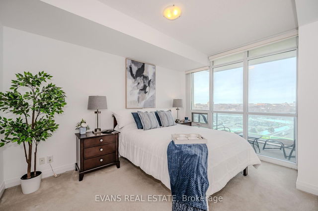 1403 - 1055 Southdown Road
