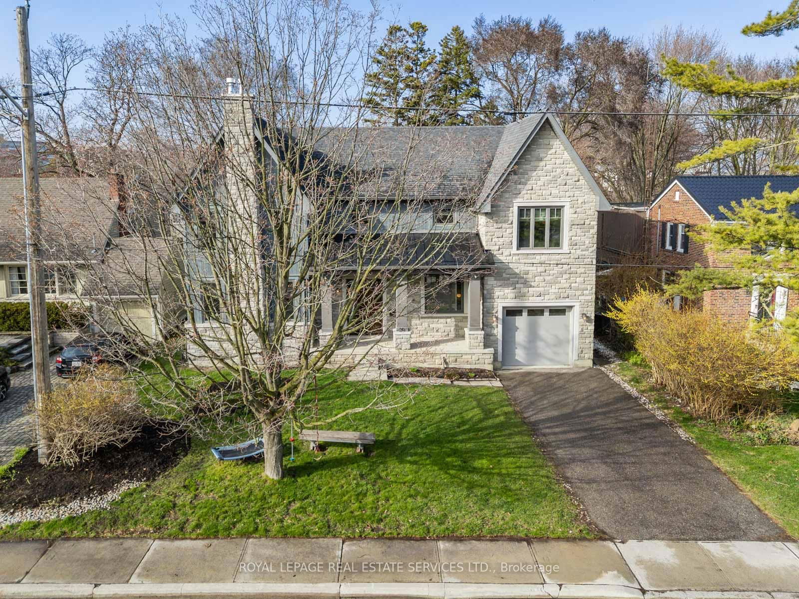 Detached House for sale at 29 Maple Avenue, Mississauga, Port Credit, L5H 2R5 - MLS: W12125043