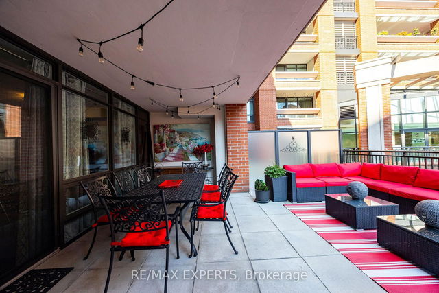 231 - 830 Lawrence Avenue