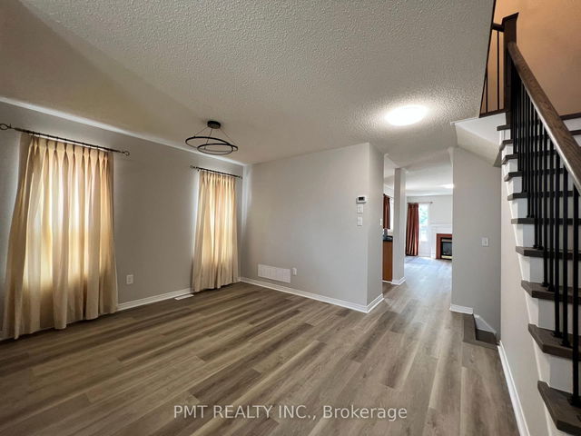 2356 Newcastle Crescent