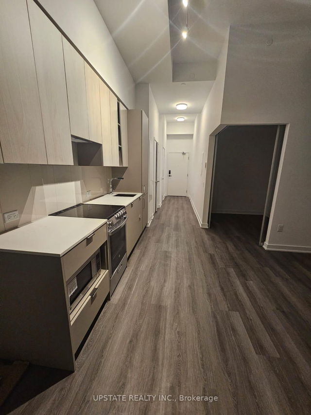 2506 - 3883 Quartz Road