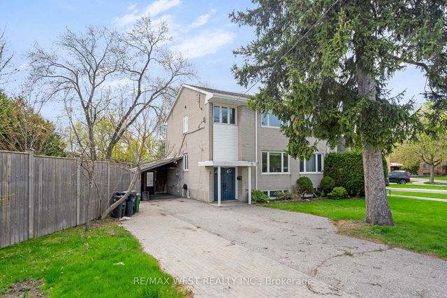 2 Cabot Court