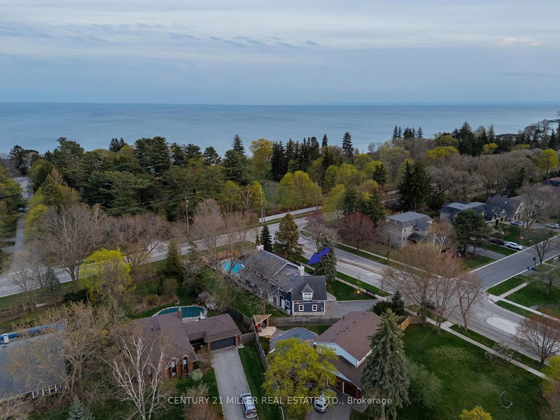 115 Charnwood Dr, Oakville, L6J 5G8 | Image 2