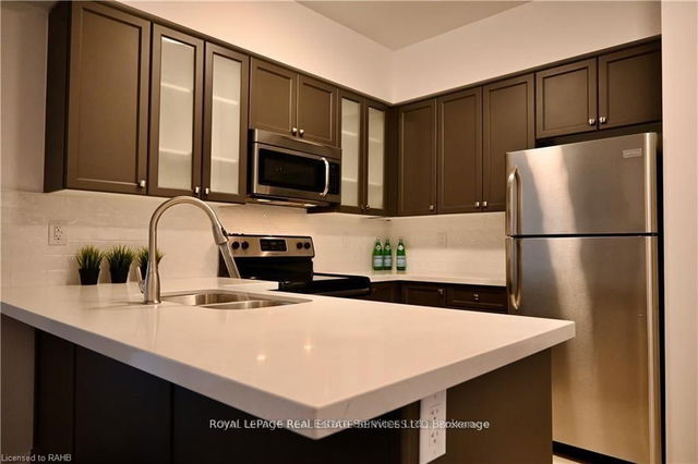 302 - 2326 Taunton Road