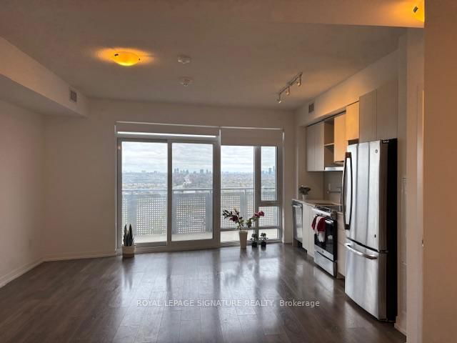 1207 - 2520 Eglinton Avenue