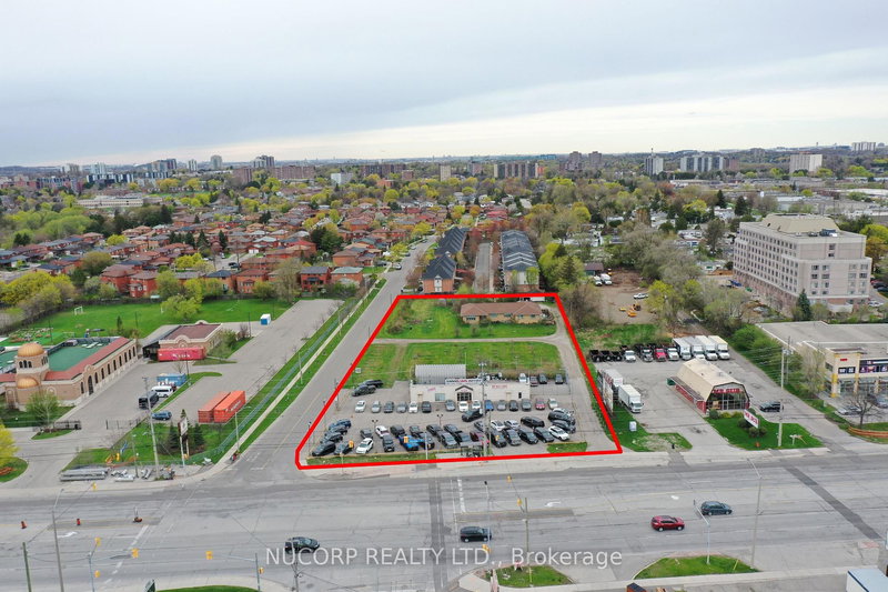 1721 Dundas St E, Mississauga, L4X 1L8 | Image 2