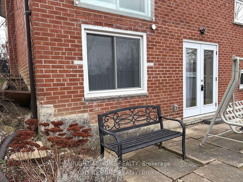 Detached House for lease at 35 Troutbrooke Drive, Toronto, Downsview-Roding-CFB, M3M 1S6 - MLS: W12125909