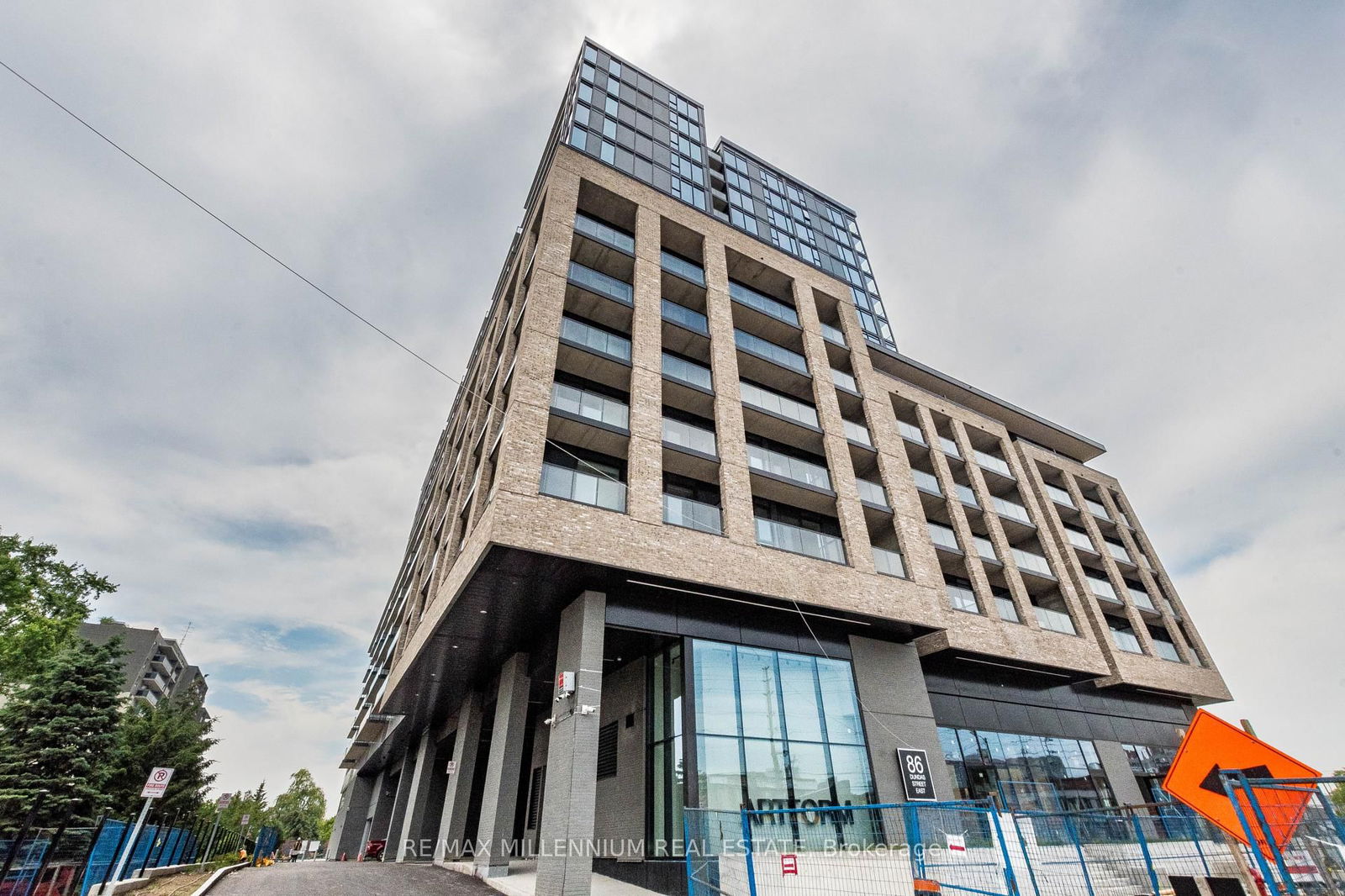 Condo for lease at 420-86 Dundas Street, Mississauga, Cooksville, L5A 1W4 - MLS: W12125916