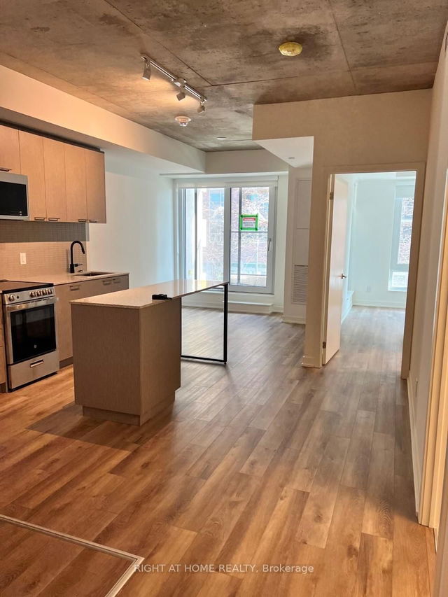 207 - 1808 St Clair Avenue