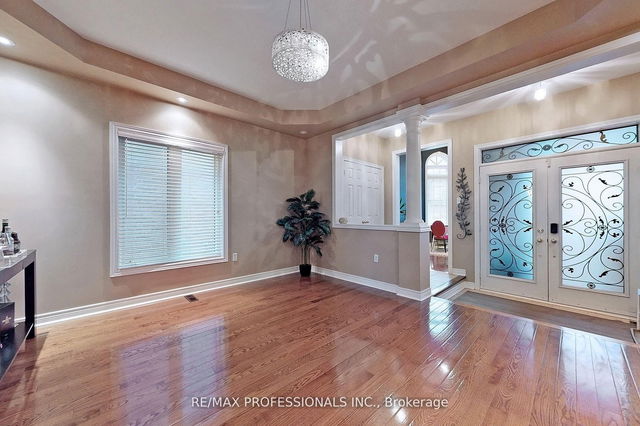 Upper Unit - 35 Perkins Drive