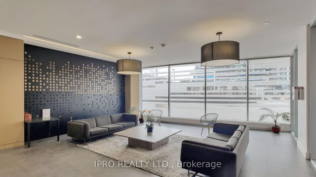 1119 - 2520 Eglinton Avenue
