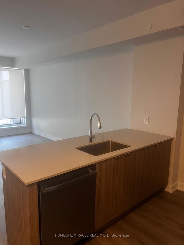 604 - 430 Square One Drive