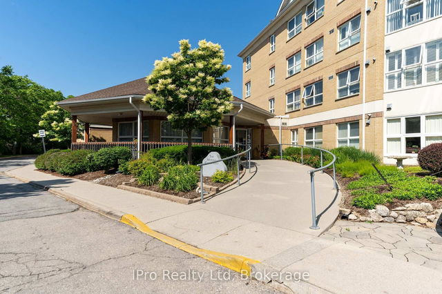 403 - 137 Martin Street