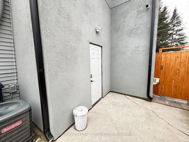 Unit #3 - 678 Tretheway Drive