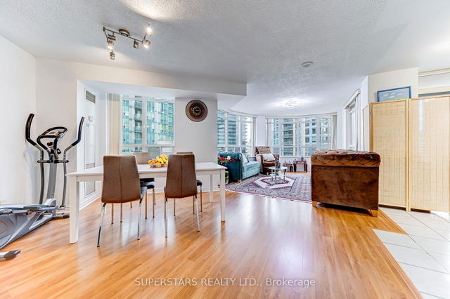 1225 - 3888 Duke Of York Boulevard