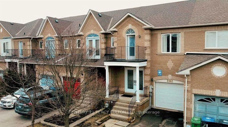 home for sale on 3941 Coachman Circle