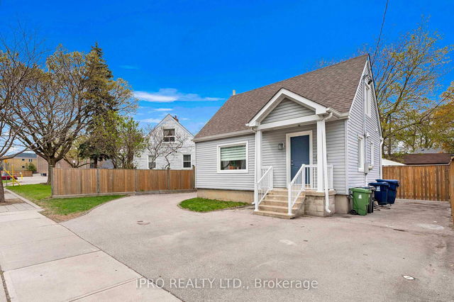 790 The Queensway N/A