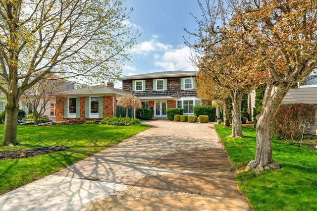 388 Valanna Crescent