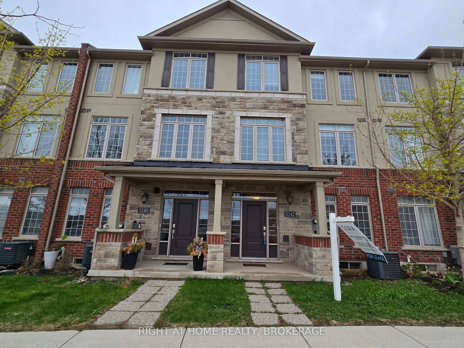 Townhouse for lease at 3142 Postridge Drive, Oakville, Joshua Meadows, L6H 0P9 - MLS: W12126773