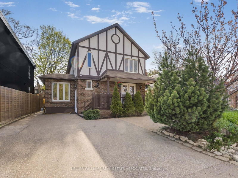 home for sale on 32 Brookhaven Drive