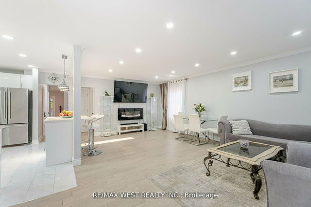 12 Gordon Park Drive