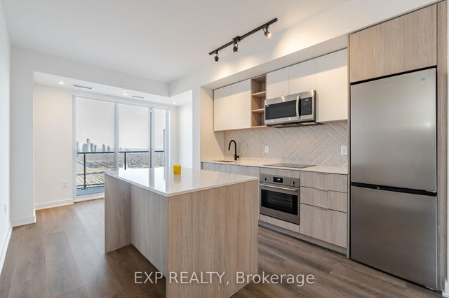 2505 - 36 Zorra Street