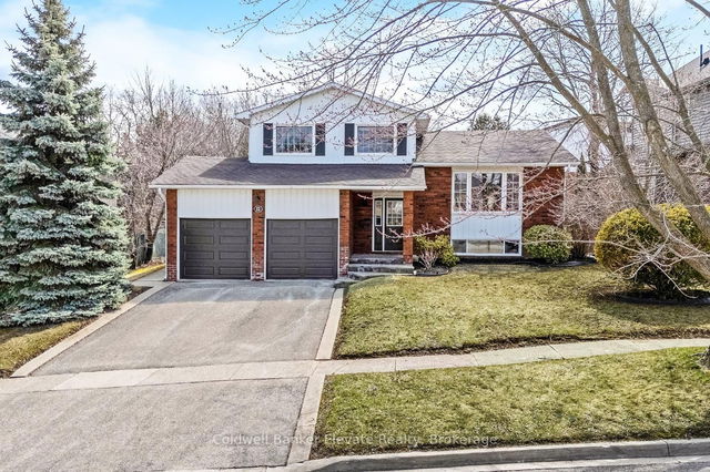 11 Hillside Drive