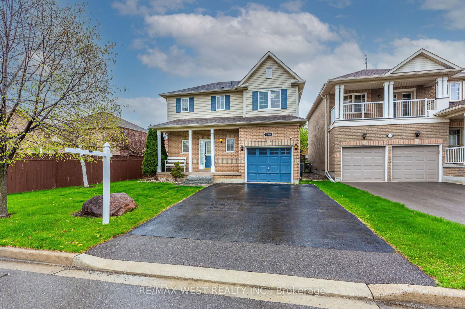 Detached House for sale at 284 Alexander Crescent, Milton, Dempsey, L9T 7C4 - MLS: W12127297