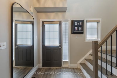 284 Alexander Cres, Milton - Dempsey image-0-4