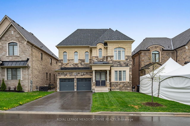 23 Abigail Grace Crescent