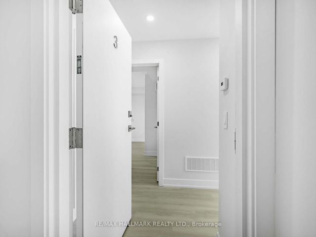Unit 3 (Upper) - 73 Boustead Avenue
