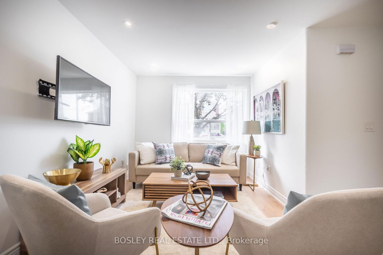 Detached House for sale at 104 Aileen Avenue, Toronto, Keelesdale-Eglinton West, M6M 1E9 - MLS: W12127405