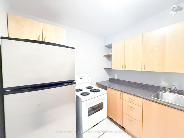 Lower - 3352 Dundas Street