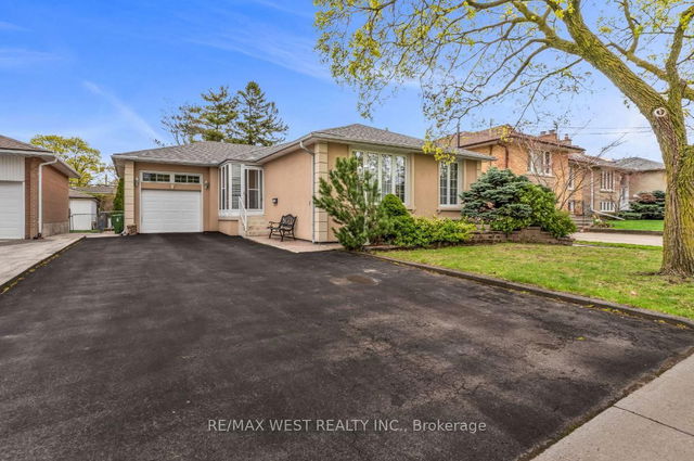15 Breadner Drive