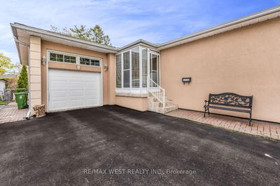 15 Breadner Dr, Toronto - Willowridge-Martingrove-Richview image-0-1