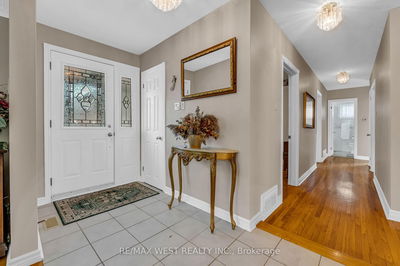 15 Breadner Dr, Toronto - Willowridge-Martingrove-Richview image-0-3