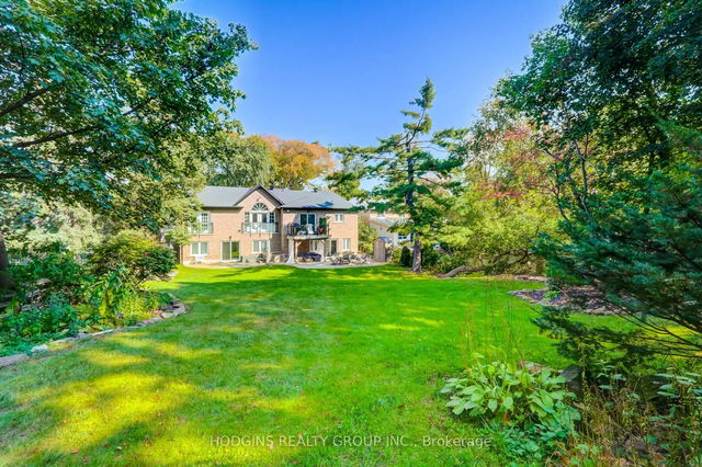 1520 Drymen Crescent