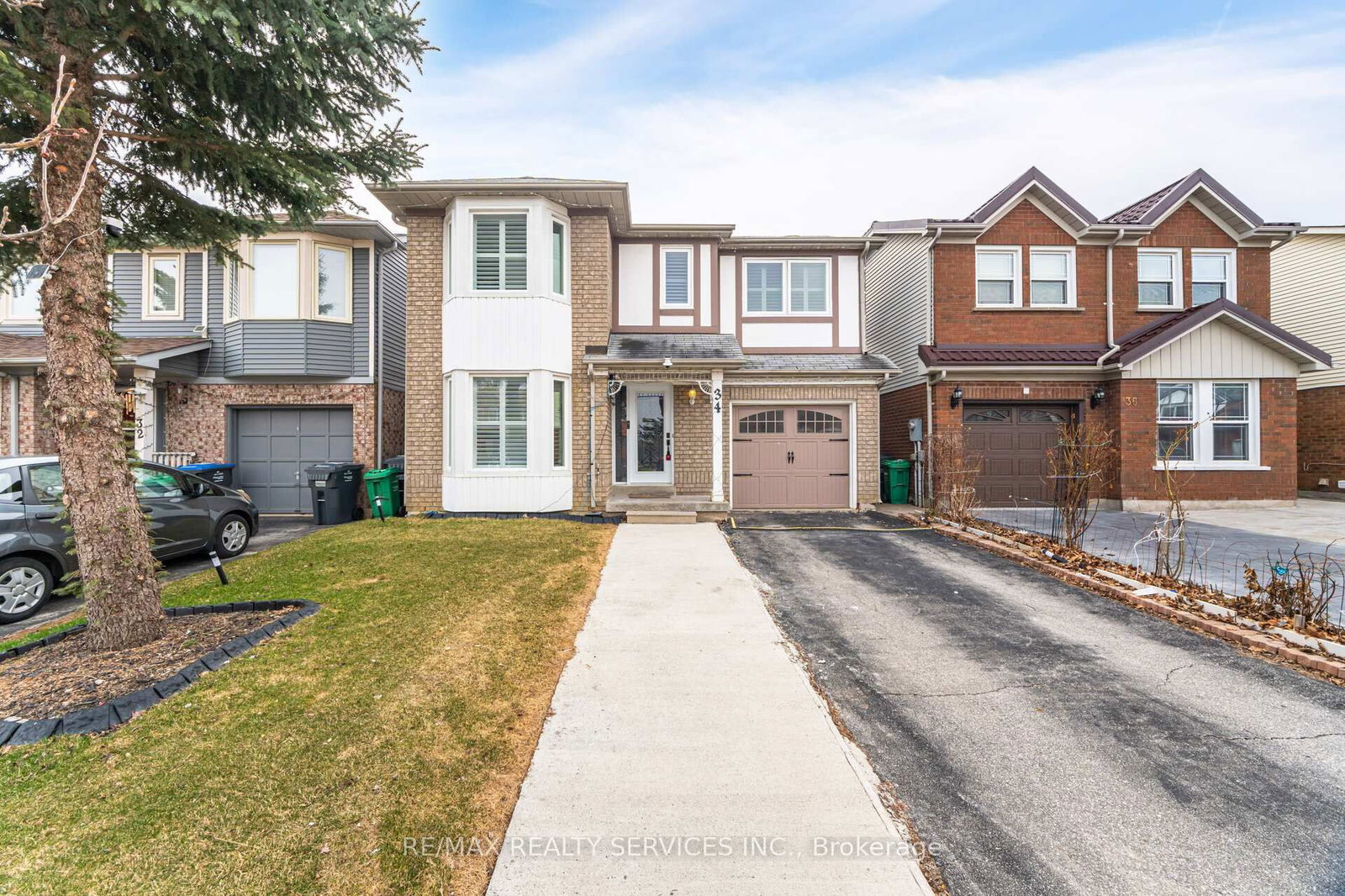 Detached House for sale at 34 Chipmunk Crescent, Brampton, Sandringham-Wellington, L6R 1B3 - MLS: W12127724