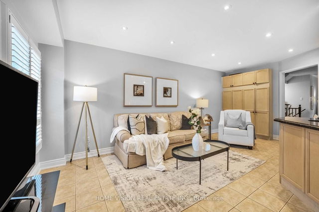 5894 Delle Donne Drive