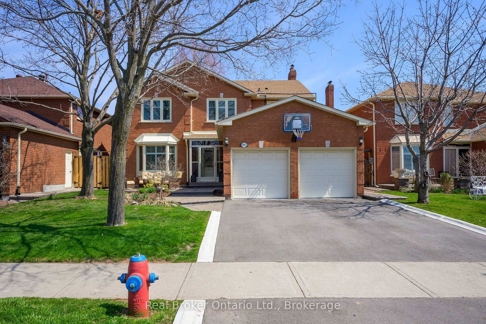Detached House for sale at 2015 Grosvenor Street, Oakville, Wedgewood Creek, L6H 5A2 - MLS: W12127839