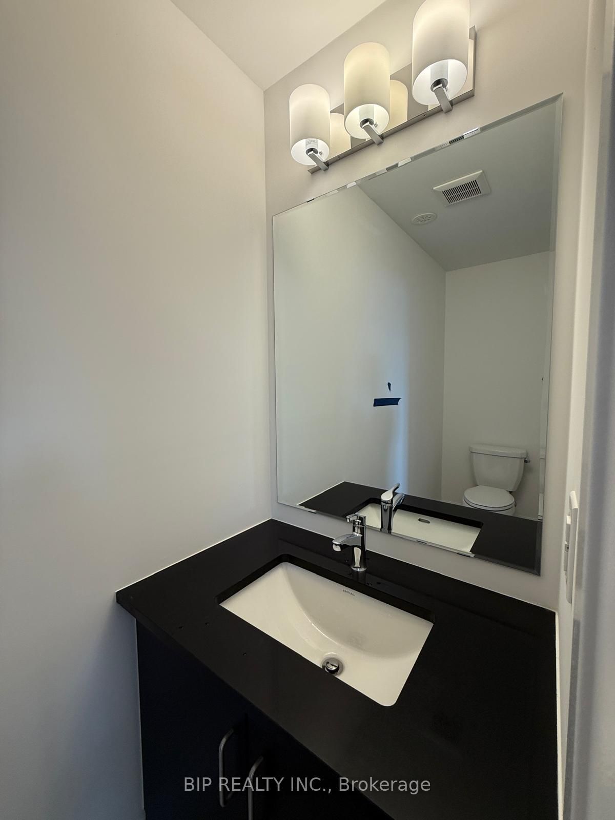 Townhouse for lease at 3228 Crystal Drive, Oakville, Glenorchy, L6M 5S8 - MLS: W12127870