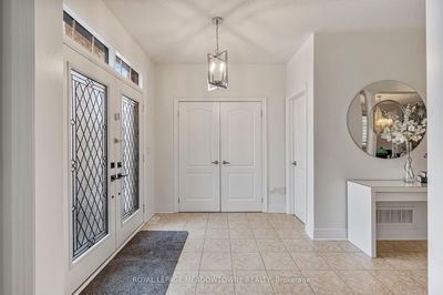 33 Nova Scotia Rd, Brampton - Bram West image-0-2