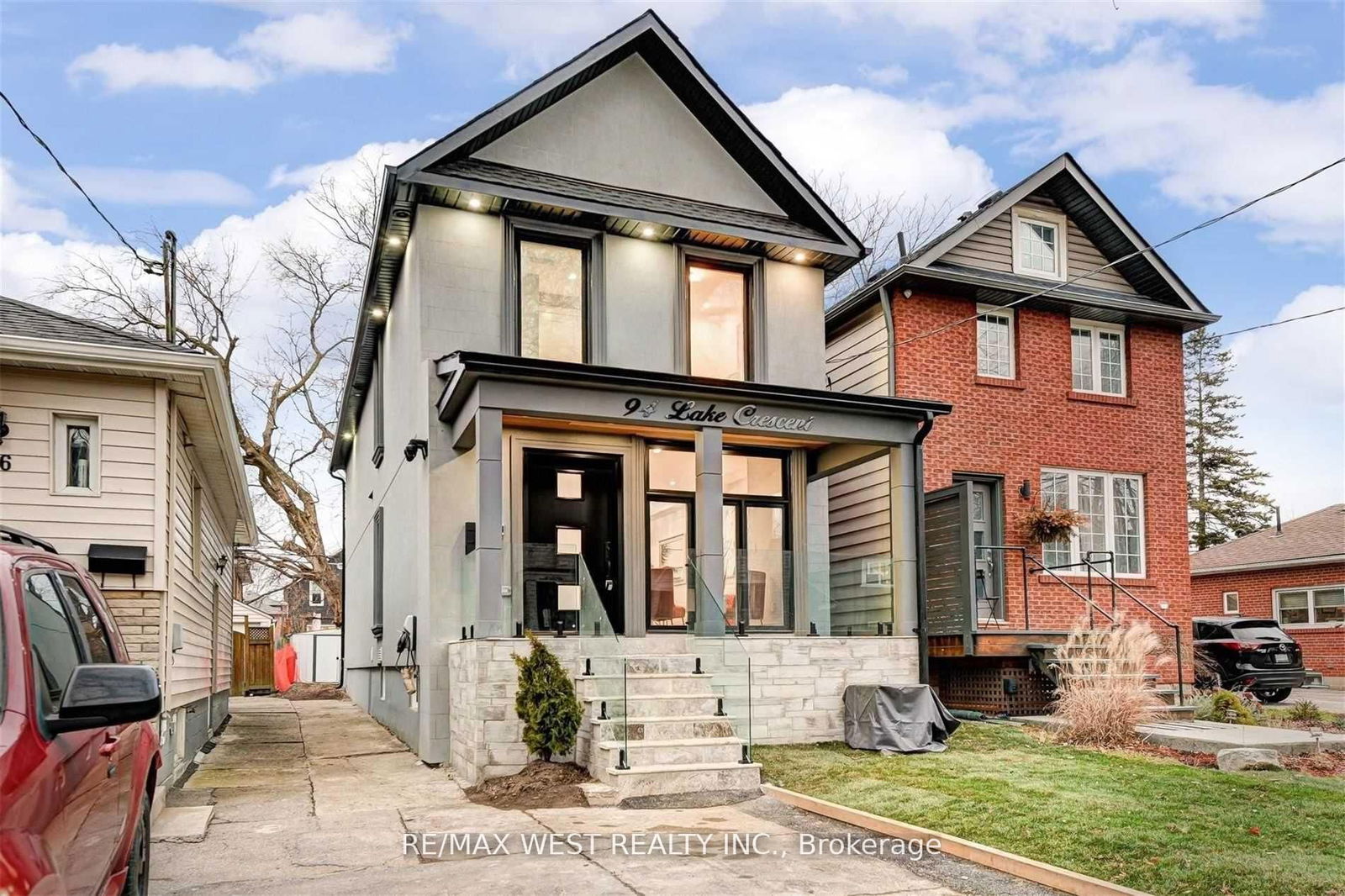Detached House for sale at 94 Lake Crescent, Toronto, Mimico, M8V 1W1 - MLS: W12128069